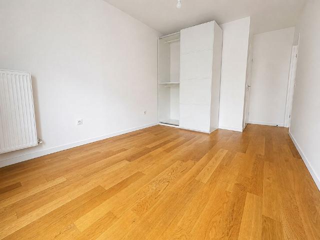 LE PLESSIS ROBINSON/Coeur de Ville – Appartement 4 pièces 79.33 m² + terrasse de 14,89 m²