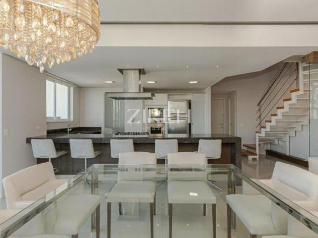 LE PRESTIGE | COBERTURA DUPLEX NO MERCÊS À VENDA COM 3 SUÍTES
