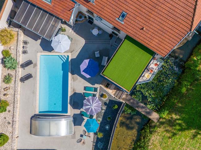 Le Puits Du Moulin, Une Demeure Du XVIIIe Siècle 440m² Comberjon