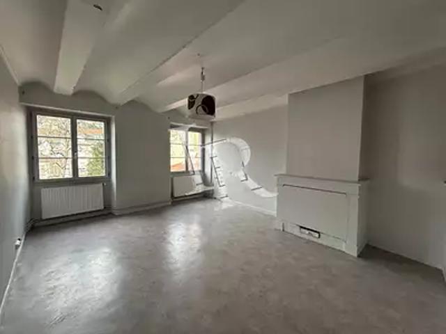 Le Puy en Velay 43000 Location appartement 3 pièces t3 au dernier étage