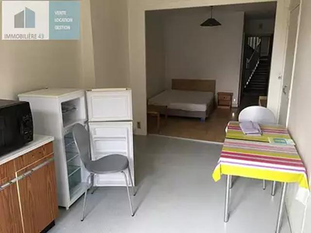 Le Puy en Velay 43000 Location appartement 1 pièce t1 au dernier étage