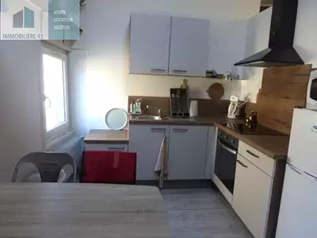 Le Puy en Velay 43000 Location appartement 2 pièces t2 au dernier étage