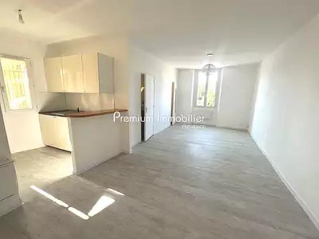 Le Puy Sainte Réparade 13610 Achat / Vente appartement 2 pièces t2