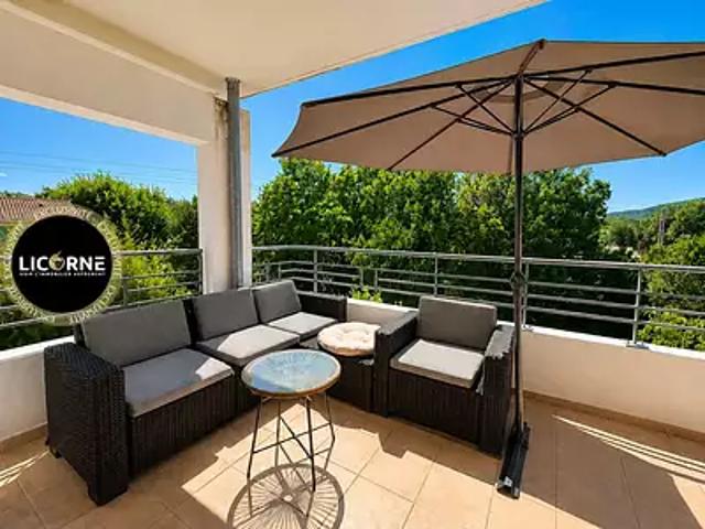 Le Puy Sainte Réparade 13610 Achat / Vente appartement 3 pièces t3 au dernier étage terrasse