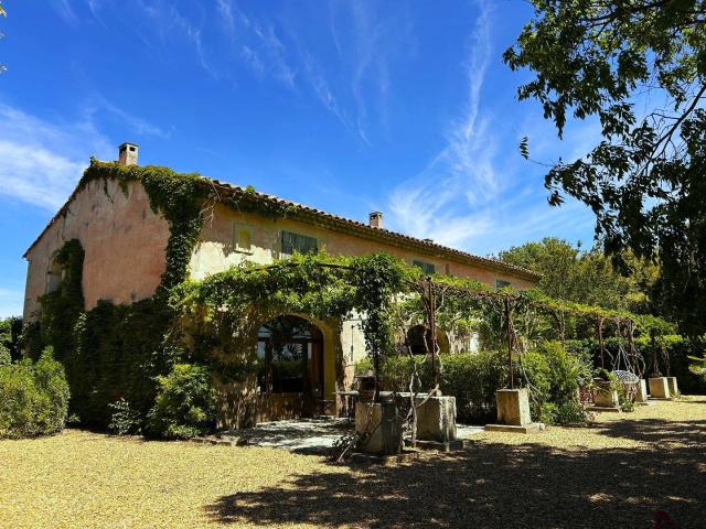 Le Reve Provencal Face Aux Alpilles 268m² Saint Rémy de Provence