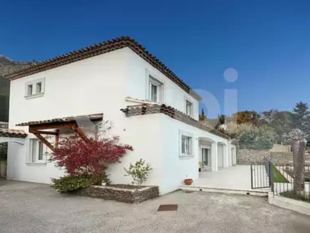 Le Revest les Eaux 83200 Achat / Vente maison 5 pièces t5 piscine jardin