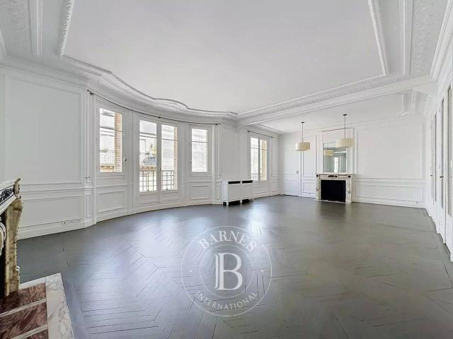 Le service location de la Maison BARNES vous propose ce bien