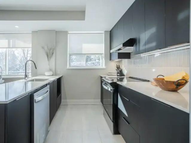 Le Sherwood | 1375 Croissant Sherwood, Mont Royal · studio