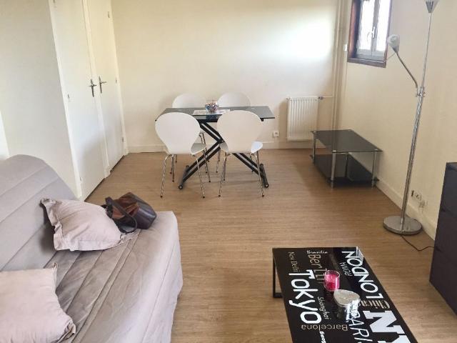 LE SPACIEUX Location Appartement poitiers: 33 m2