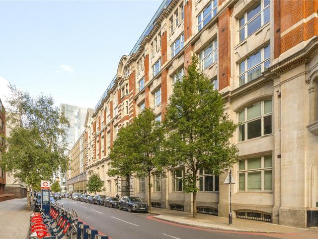 Leman Street, London, E1 1 bed apartment to rent £2,600 pcm £600 pw