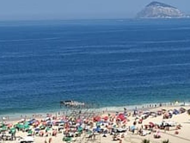 Leme Quarto com linda vista pro mar