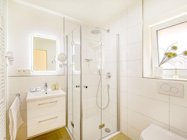 Lemon3: Courtyard Maisonette– Quiet & Stylish, Karlsruhe Amsterdam Apartments for Rent