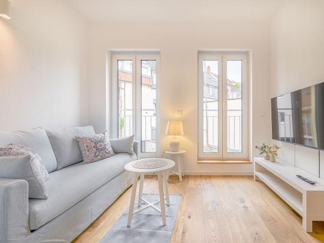 Lemon3: Courtyard Maisonette– Quiet & Stylish, Karlsruhe Amsterdam Apartments for Rent