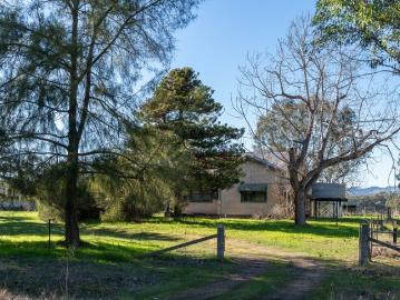 Lemon Grove Home, Sheds, Creek & Bore