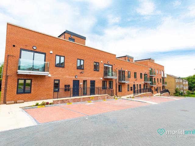 Lemont House, Lemont Road, Totley S17, 2 bed flat to rent, £1,000 pcm | PrimeLocation