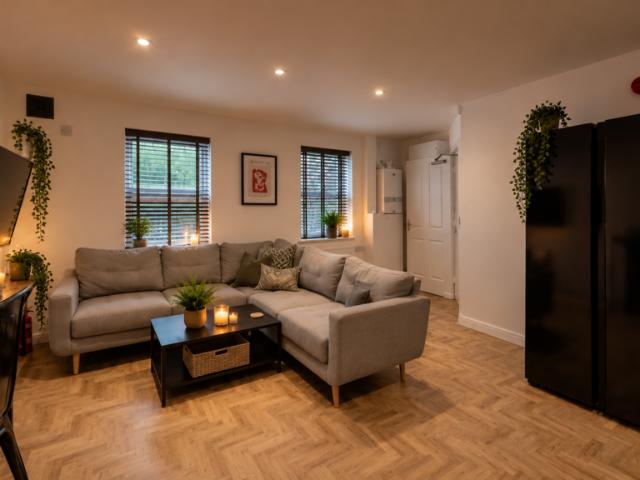 Lenton Boulevard, Nottingham NG7 1 bed in a house share to rent £303 pcm £70 pw