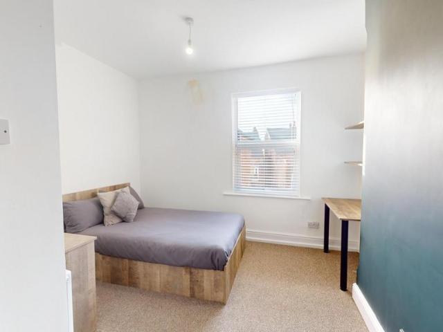 Lenton Boulevard, Nottingham NG7 6 bed house to rent £535 pcm £123 pw