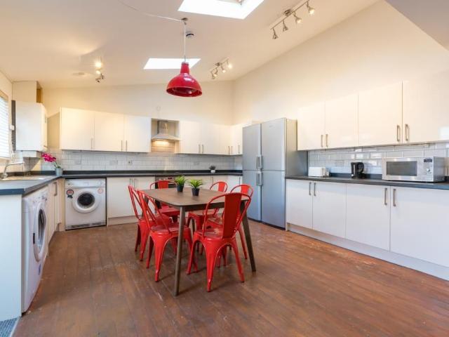 Lenton Boulevard, Nottingham NG7, 6 bed terraced house to rent, £762 pppm | PrimeLocation
