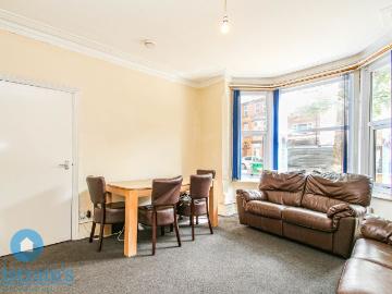 Lenton Boulevard, Lenton NG7, 4 bed shared accommodation to rent, £1,560 pcm | PrimeLocation