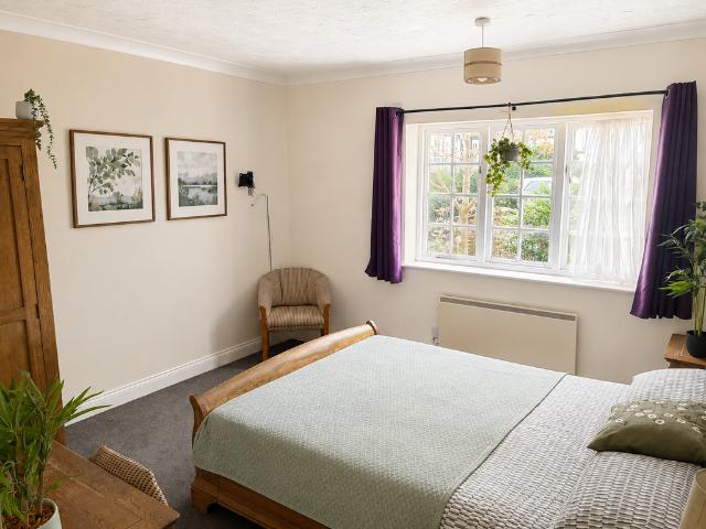 Lenwade House 1 bed in a house share to rent £750 pcm £173 pw