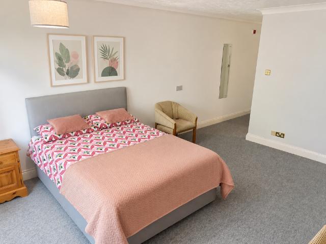 Lenwade House 1 bed in a house share to rent £750 pcm £173 pw