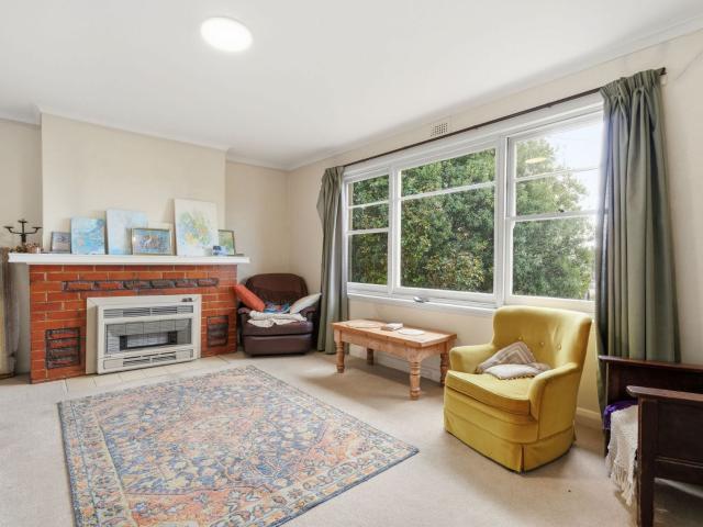 Lenah Valley, 50 Doyle Avenue