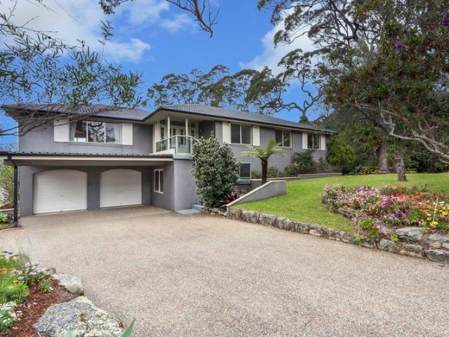 'LENARLA' Blue Ribbon Acre with Pool and Pittwater Views