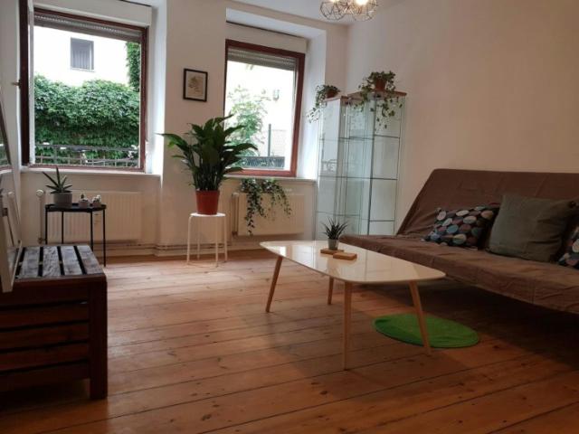 Lenaustraße, Berlin