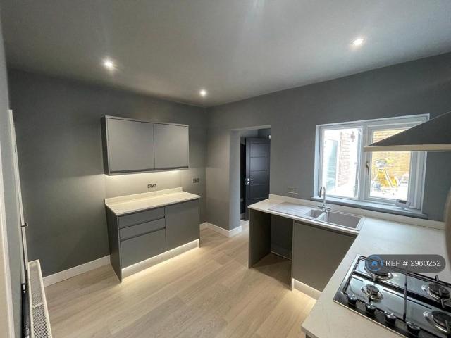 Lenchville, Kidderminster, DY10 3 bed terraced house to rent £1,095 pcm £253 pw
