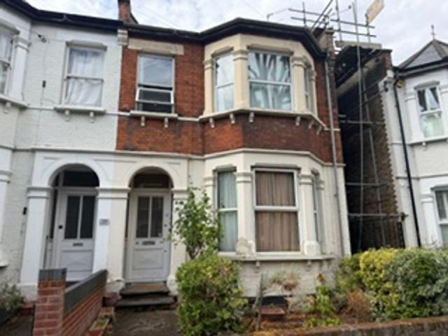 Lenham Road, Sutton SM1, 2 bed flat to rent, £1,550 pcm | PrimeLocation
