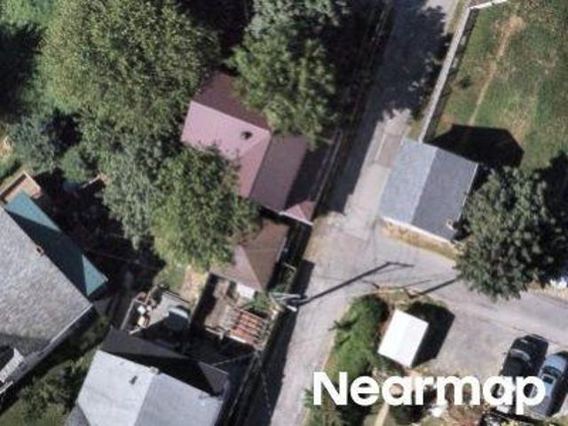 Lenker Ave