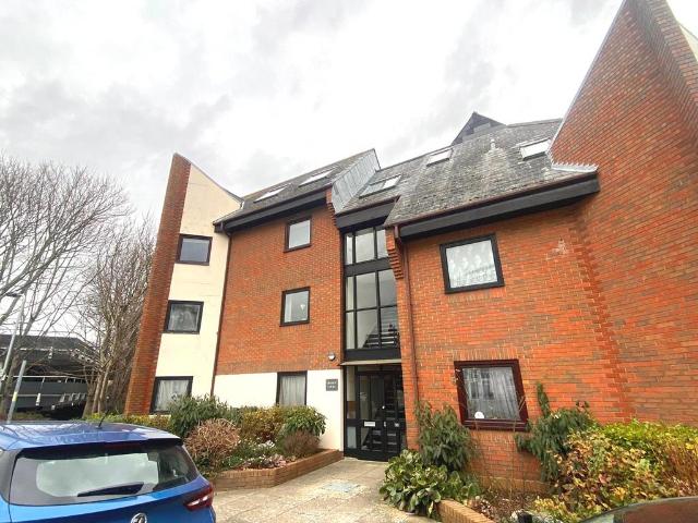 Lennox Court, Southsea, PO5 1 bed flat to rent £950 pcm £219 pw