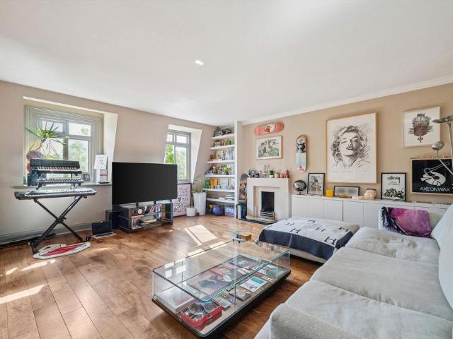 Lennox Gardens, London SW1X. 2 bed flat to rent £5,850 pcm £1,350 pw