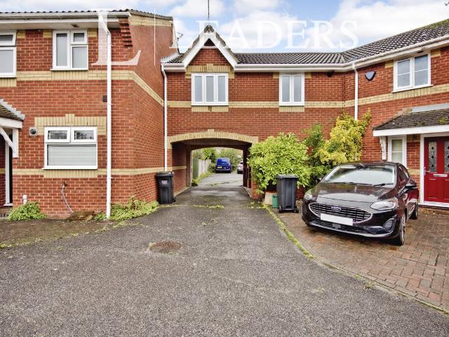 Lennox Drive SS12, 1 bed terraced house to rent, £1,150 pcm | PrimeLocation