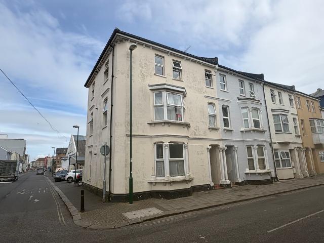 Lennox Street, Bognor Regis PO21, 1 bed flat to rent, £875 pcm | PrimeLocation