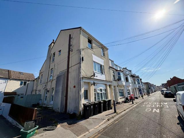 Lennox Street, Weymouth DT4, 2 bed flat to rent, £925 pcm | PrimeLocation