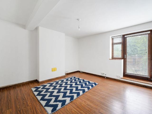 Lennox Road, Haden Court Lennox Road N4, Studio to rent, £1,600 pcm | PrimeLocation