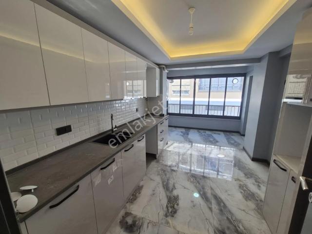 Lenora Gayrimenkül'den Arancılar Merkezde 2+1 Kiralık Daire