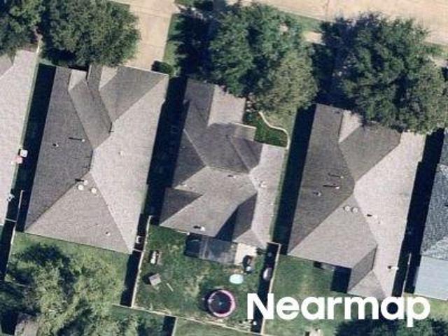Lenora Dr
