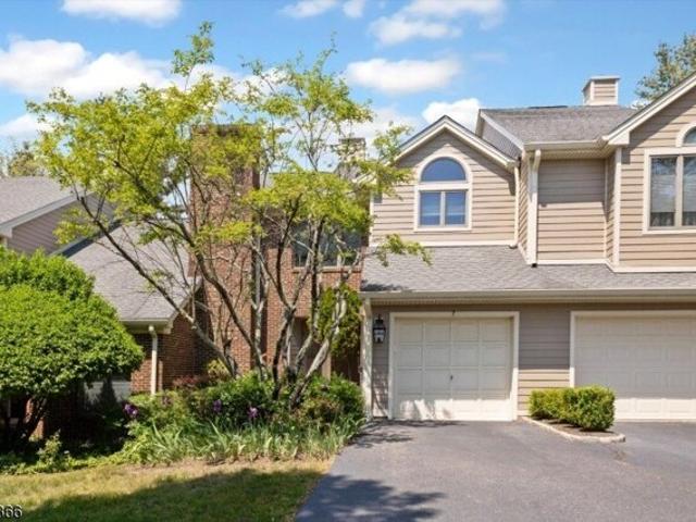 Lenox Ct, Montville Township, Home For Sale
