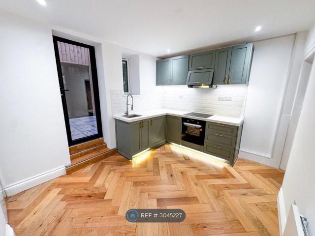 Lenside Apartments, Maidstone ME15, 1 bed flat to rent, £1,100 pcm | PrimeLocation