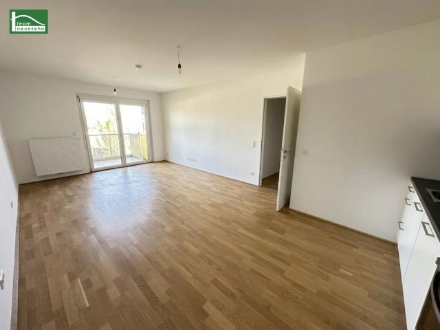 LEO 131 Zentral begehbare 3 Zimmer Wohnung mit Blick über den Sportplatz! Nur 4 Bus Stationen zum Bahnhof Floridsdorf und viel Grün in der Nähe!