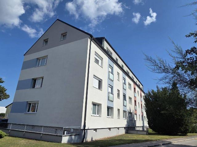Leobersdorf rd. 50m² 2 Zimmer Eigentum – Wohnung zum Sanieren in gepflegtem Wohnhaus