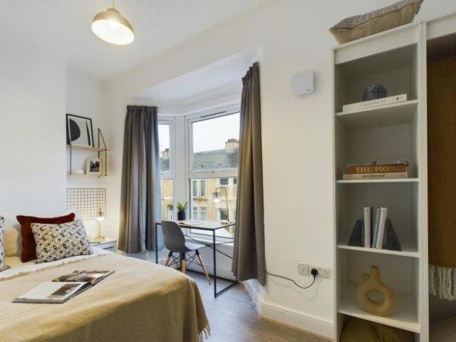 Leopold Road 4 bed house share to rent £2,372 pcm £547 pw