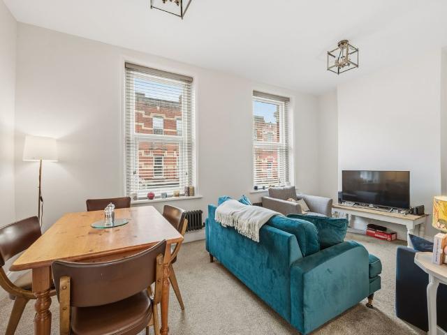 Leopold Road, London SW19, 3 bed flat to rent, £3,100 pcm | PrimeLocation