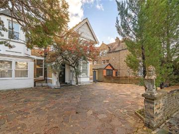 Leopold Road, London, W5 7 bed detached house to rent £11,999 pcm £2,769 pw