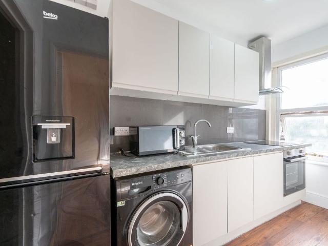 Leopold Road NW10, Willesden, London, 2 bed maisonette to rent, £2,400 pcm | PrimeLocation