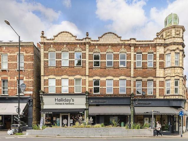 Leopold Road, Wimbledon SW19 2 bed apartment to rent £2,350 pcm £542 pw