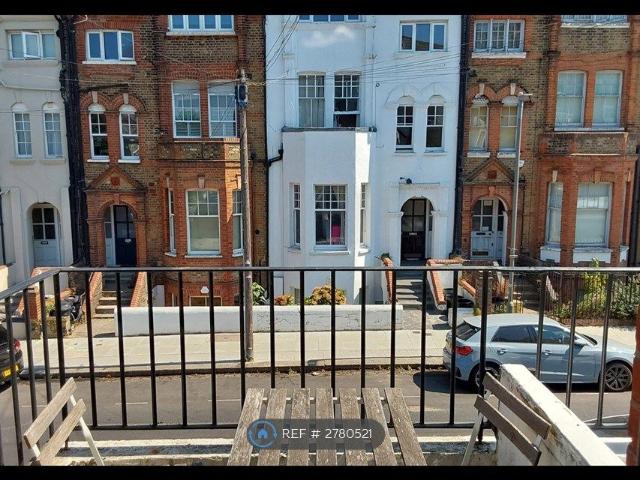 Leathwaite Road, London SW11, 1 bed flat to rent, £2,250 pcm | PrimeLocation