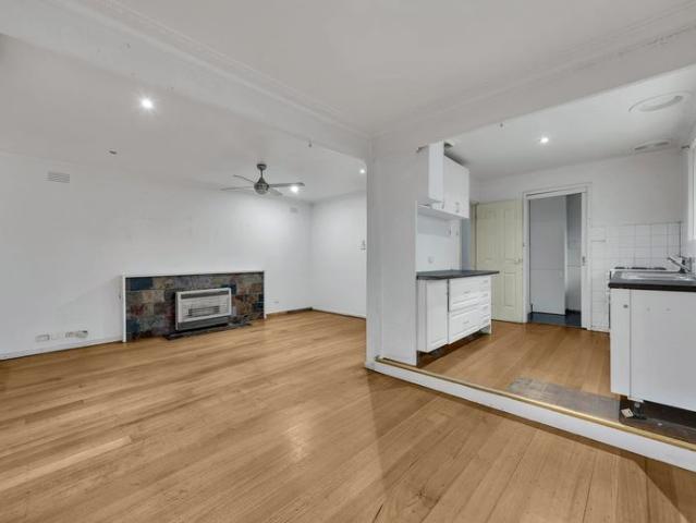 Leave the Car at Home Perfect Family Home in a Great Location